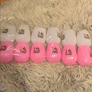 I do crew - 12 silicon cups